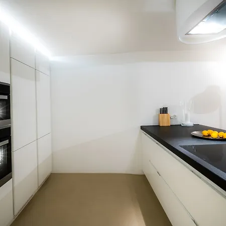 Le Bijou Mh6 Jacuzzi Penthouse At Muensterhof / Paradeplatz Zürih